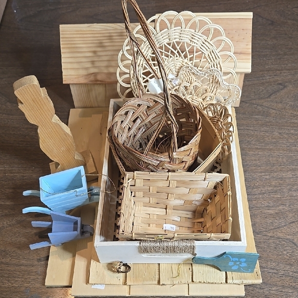 Wood and‎ Wicker Craft Bundle - Picture 1 of 14